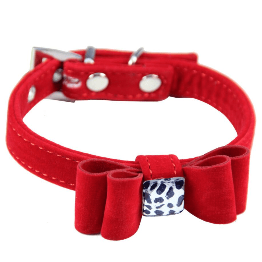 Dog collar made of flannelette with bow tie featuring a red velvet design for stylish and safe pet wear.