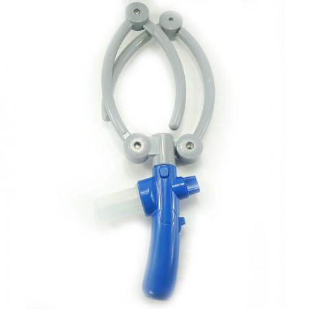 Foldable cleaning hose, pet grooming tool, quick wash for dogs & cats, safe and easy cleaning solution.