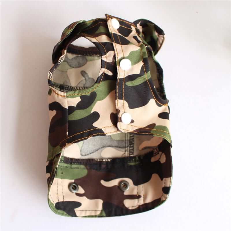 CamoChill Dog Vest in camouflage design, perfect for keeping dogs cozy during autumn and winter, by Dogs & Cats.