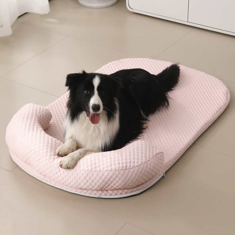 ChillEase Pet Cooling Mat for Dogs & Cats with breathable design and cooling ice peas technology, perfect for pets.