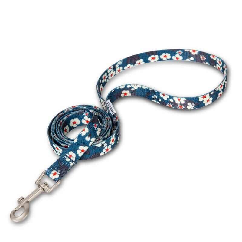BloomTrail Floral Pet Leash, stylish floral design, lightweight polyester, ideal for dogs and cats.