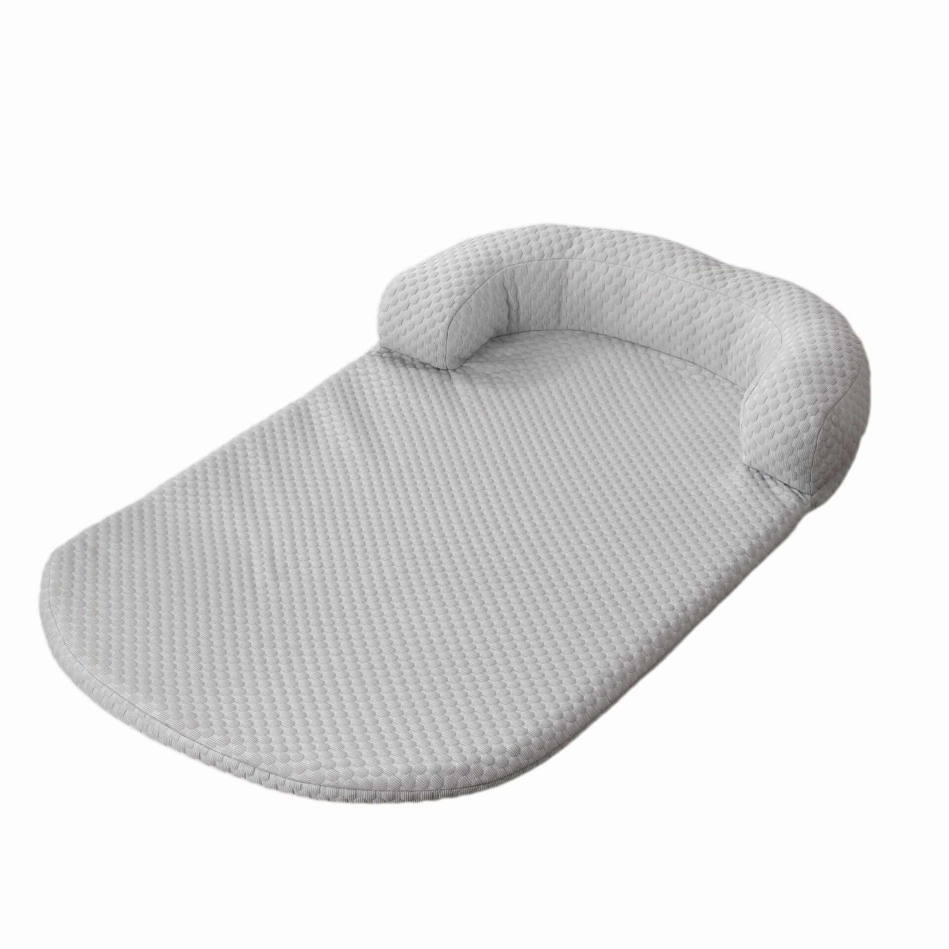 ChillEase Pet Cooling Mat for Dogs & Cats with breathable design and cooling ice peas technology.