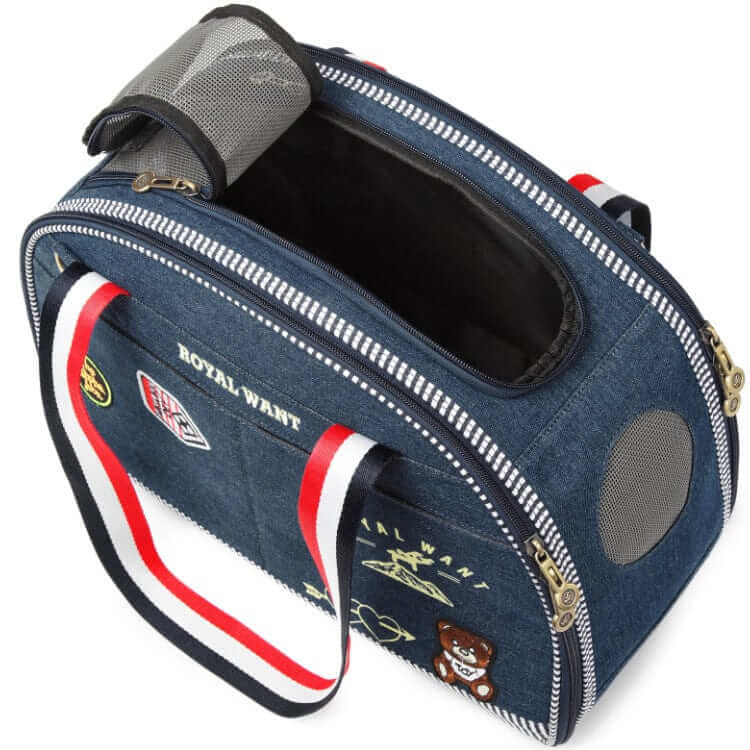 WanderPaws Pet Travel Bag, pet backpack, cozy and secure for dogs & cats, perfect for travel and shopping.