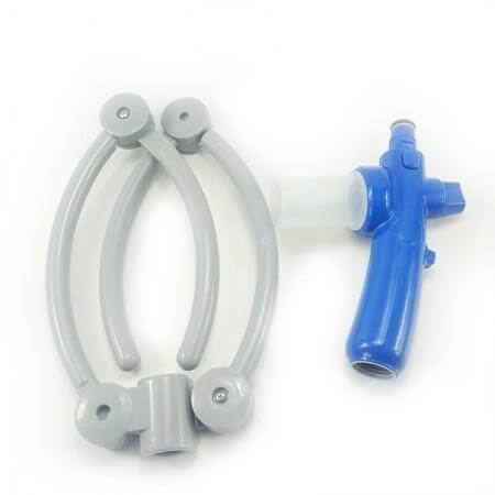 Foldable cleaning hose - pet grooming tool with dispenser and hoop for easy washing of dogs & cats.