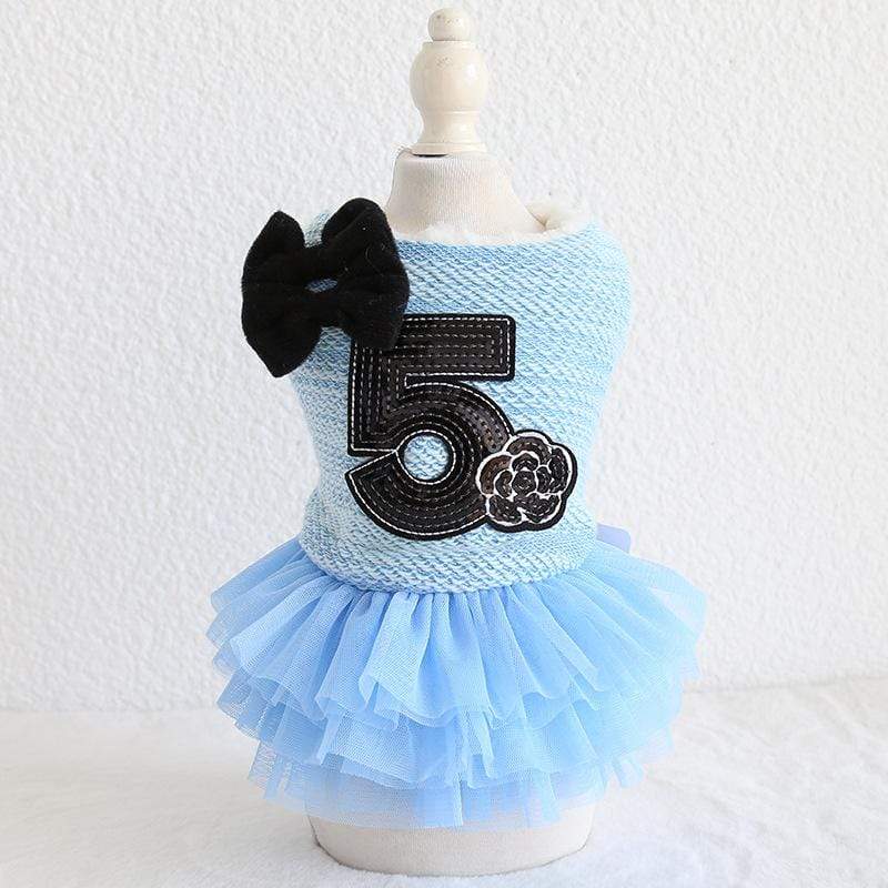 Number 5 Double Bow Tutu Dress for dogs & cats with breathable round neckline and tutu skirt, ensuring comfort and warmth.